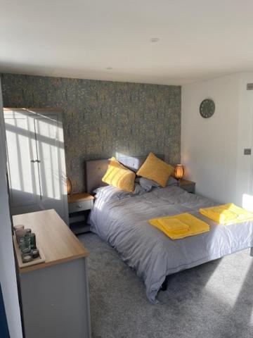 The Snug At Parley Apartment West Parley Ngoại thất bức ảnh